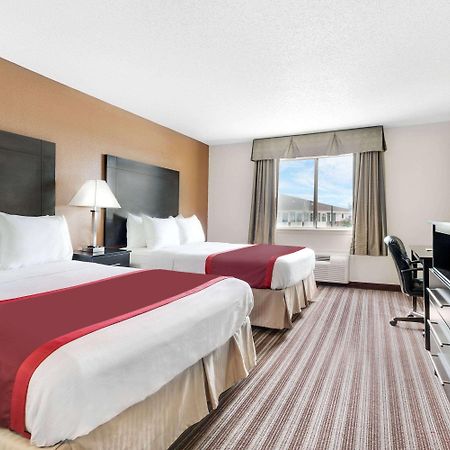 Days Inn & Suites By Wyndham Dallas Zewnętrze zdjęcie