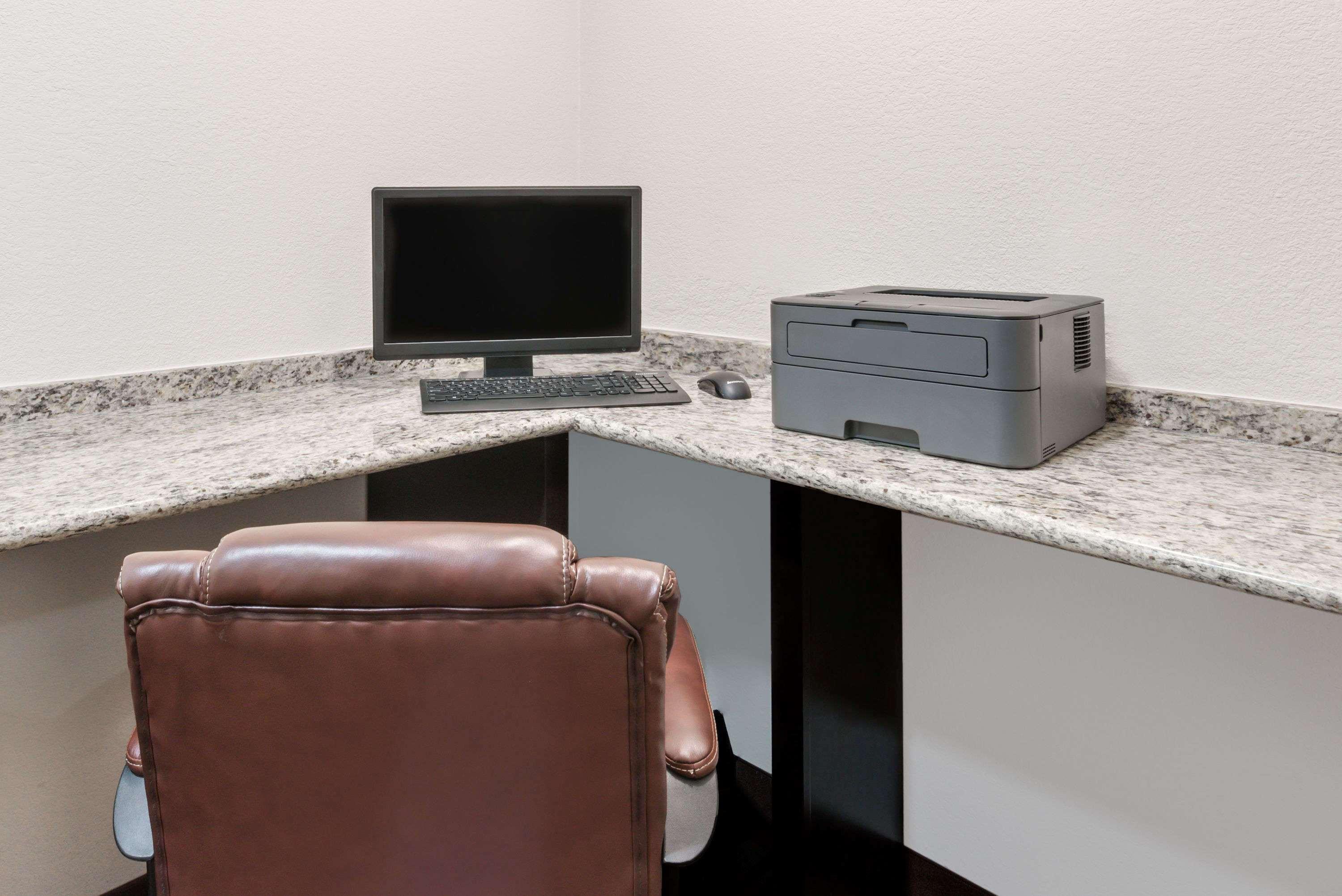 Days Inn & Suites By Wyndham Dallas Zewnętrze zdjęcie